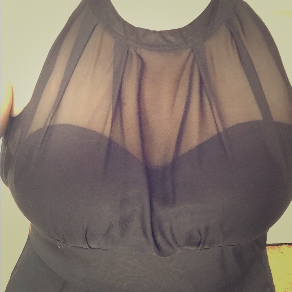 Classic (sexy) little black dress 👗 💄 👄 👠